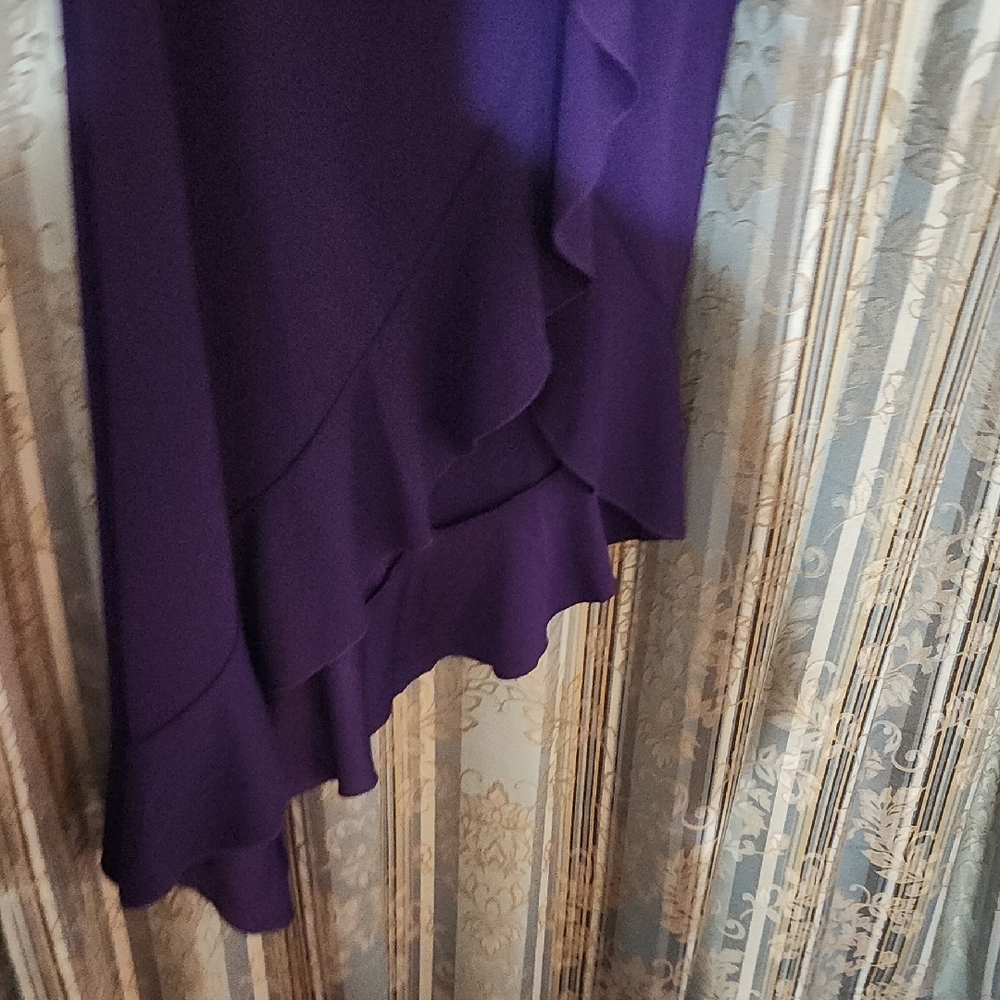 📣HP📣 Stunning Purple One-Shoulder Ruffle Gown – New With Tags - Picture 5 of 7